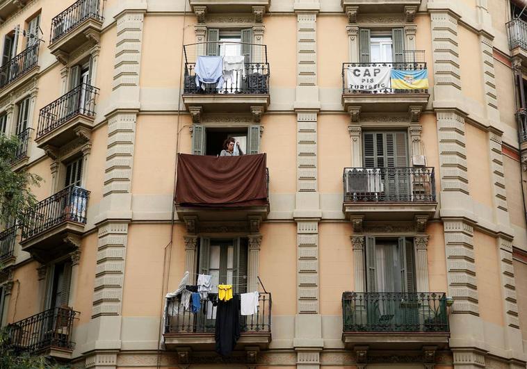 El coto a los pisos turísticos en Cataluña desata la inquietud entre propietarios guipuzcoanos